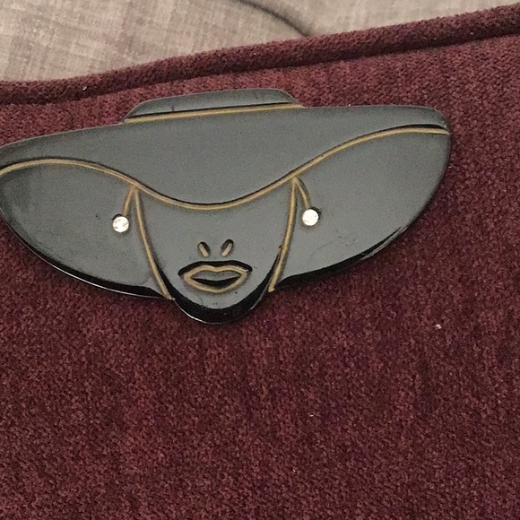 Pin - Picture 3 of 7